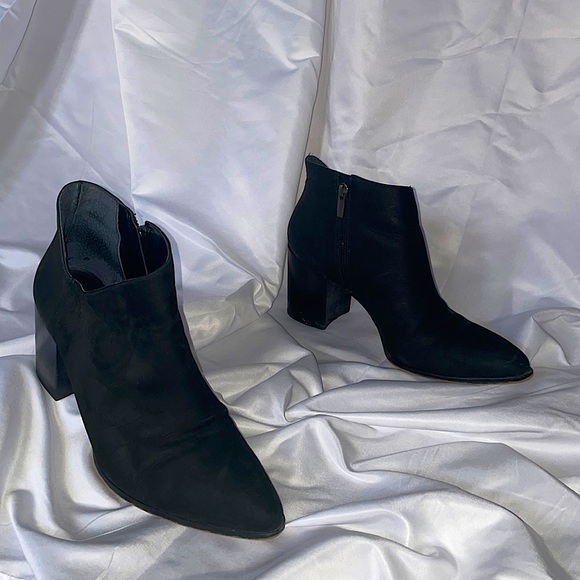 vince camuto ankle boots